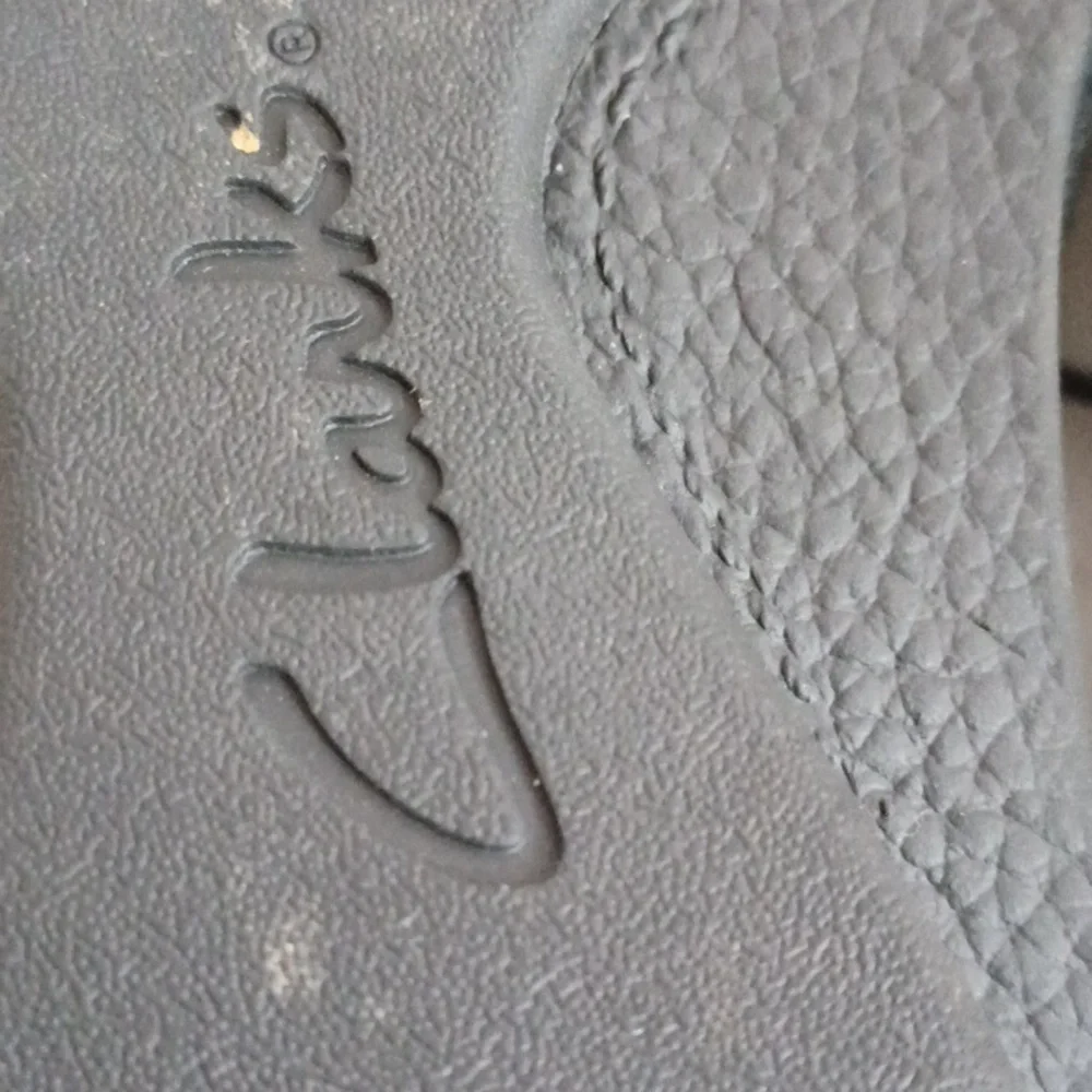 Clarks clean no